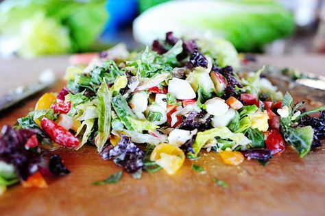 The Pioneer Woman Cooks, Chopped Salad Recipes, Individual Salads, Romaine Salad, Pioneer Woman Recipes, Ree Drummond, Chopped Salad, The Pioneer Woman, Salad Bar