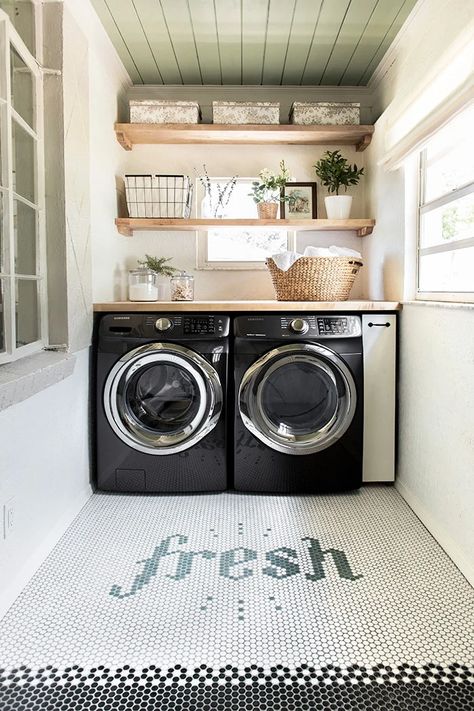 Laundry Room Makeover: Riverside Retreat - Jenna Sue Design Cottage Laundry Room, Farmhouse Laundry Room Ideas, Modern Farmhouse Laundry Room, Perfect Laundry Room, White Laundry Rooms, Laundry Room Ideas Small Space, Tiny Laundry Rooms, Laundry Room Flooring, Dream Laundry Room