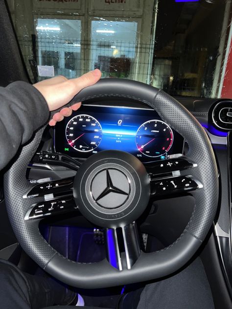 Mercedes C63 Interior, Mercedes Cls Interior, Mercedes 2023, Amg Steering Wheel, Mercedes Steering Wheel, Mercedes Convertible, Mercedes Benz Interior, Mercedes Wheels, Mercedes Benz Suv