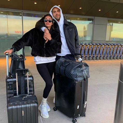 ساندرا |SANDRA SHEHAB on Instagram: “Catching feelings on this flight 🥰✈️” Airport Photos Couple, Sandra Shehab, Couple Travel Photos, Catching Feelings, Travel Pose, Airport Pictures, Airport Aesthetic, Instagram Couples, Travel Picture Ideas