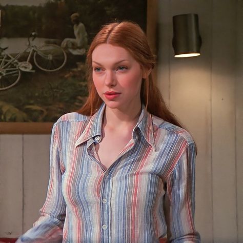 Donna That 70s Show Outfits, That 70s Show Fashion, Donna That 70s Show, That 70s Show Outfits, 70s Show Outfits, Donna Pinciotti, Show Outfits, 70s Show, Laura Prepon