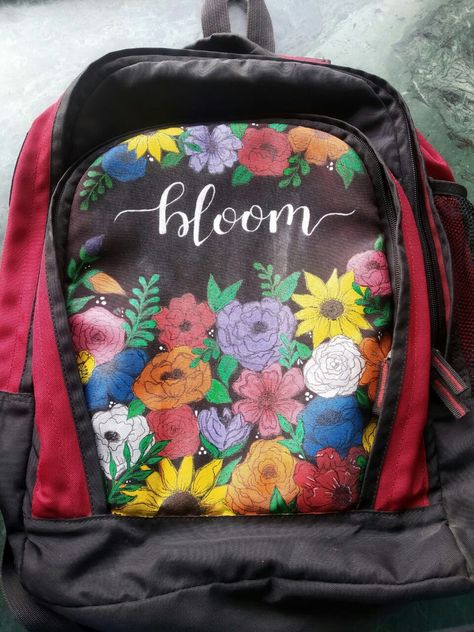 Acrylic painting on bag | bag painting ideas School Bag Painting Ideas, Backpack Painting Ideas, Acrylic Paint On Plastic, Bag Painting Ideas, Insta Songs, Bangtan Quotes, Painting Backpack, Bag Painting, Painting Plastic