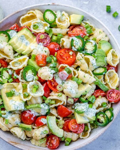 This easy cilantro, lime pasta salad recipe is the best! Made with a creamy cilantro lime dressing and fresh veggies for the best combination of flavors. Cilantro Lime Pasta Salad, Cilantro Lime Pasta, Lime Pasta Salad, Lime Pasta, Pasta Salad With Avocado, Creamy Pasta Salad Recipe, Oven Roasted Whole Chicken, Vegetable Pasta Salads, Creamy Pasta Salads