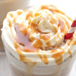 Keto Caramel Frappuccino, Keto Salted Caramel, Keto Caramel, Keto Coffee Recipe, Caramel Frappuccino, Keto Cocktails, Frappuccino Recipe, Magic Bars, Keto Drinks