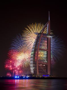 Happy New Year Friends, New Years Eve Fireworks, Dubai Architecture, New Year Fireworks, Dubai Hotel, Dubai City, International Travel, Amazing Destinations, Nature Travel