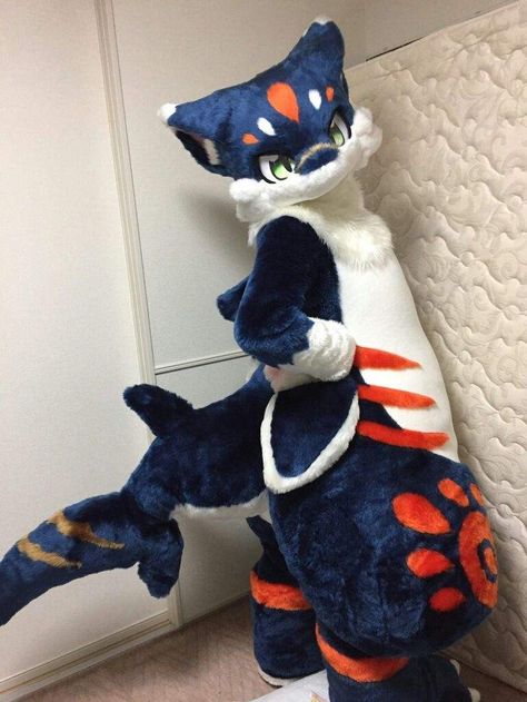 Kimono Fursuit, Shark Fursuit, First Fursuit, Unique Fursuits, Fursuit Ideas, Kemono Fursuit, Fursuit Tutorial, Fur Suits, Fursuit Head