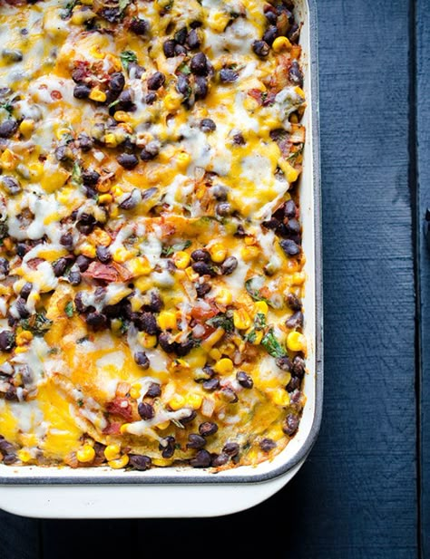 Mexican Tortilla Casserole Tortilla Casserole Recipes, Mexican Tortilla Casserole, Casserole Mexican, Tortilla Casserole, Mexican Tortilla, Beef Food Recipes, Mexican Recipe, Mexican Casserole, Fast Easy Meals