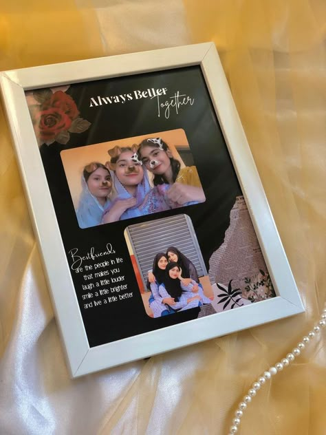 Birthday Photo Frame For Sister, Best Friends Photo Frame Collage, Photo Collage Gift Ideas Friends, Photo Frem Idea For Gift, One Photo Frame, Aesthetic Art Instagram Feed, Art Instagram Feed, Best Friend Picture Frames, Quick Diy Gifts