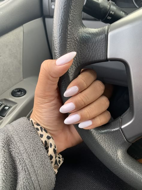 Classy Office Nails, Simple Nails Almond Shape, Classy Almond Nails Natural, Neutral Almond Nails Classy, Neutral Nails Almond Shape, May Nails Colors, Nails Colors 2023, Classy Nails Almond, Office Nails Classy