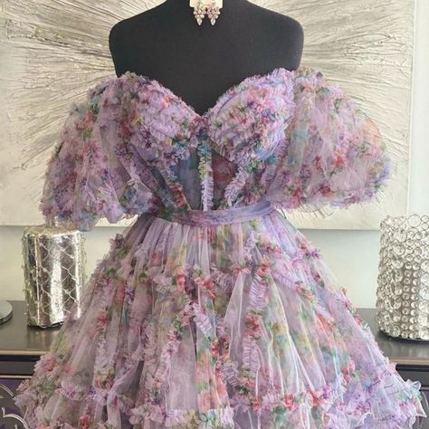 https://www.trustlindadresses.com/product/printed-ruffled-short-lantern-sleeves-and-transparent-corset-homecoming-dress-with-multiple-colors-to-choose-from-made-to-measure $119.00🎉🎉🎉🎉🎉🎉 Printed ruffles,Short balloon sleeves,Sheer bodice Homecoming Dresses Bodycon, Bodycon Dress Homecoming, Short Puffy Sleeves, Homecoming Dresses Sparkly, Homecoming Dress Short, Mini Homecoming Dresses, Satin Homecoming Dress, Tulle Homecoming Dress, Sequin Prom Dresses