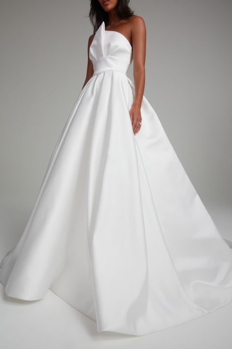 Italian double face duchess satin ball gown with architectural bias overlap bodice. Unique Ballgown Wedding Dress, Bubble Skirt Wedding Dress, Plain Ball Gown Wedding Dress, Debutante Dresses White Ball Gowns, Architectural Wedding Dress, Bride Glam, Amsale Wedding Dress, Satin Ball Gown Wedding Dress, Amsale Bridal