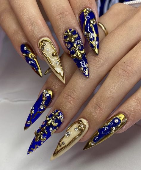 Nail Art Blue And Gold, Nails Blue And Gold, Royalty Nails, Victorian Nails, Baroque Nails, Blue And Gold Nails, Regal Nails, Blue Gold Nails, Royals Nails