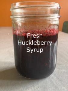 Fresh Huckleberry Recipes, Huckleberry Syrup Recipe, Huckleberry Desserts, Syrup For Drinks, Huckleberry Cheesecake, Huckleberry Ice Cream, Huckleberry Recipes, Huckleberry Jam, Fruit Desert