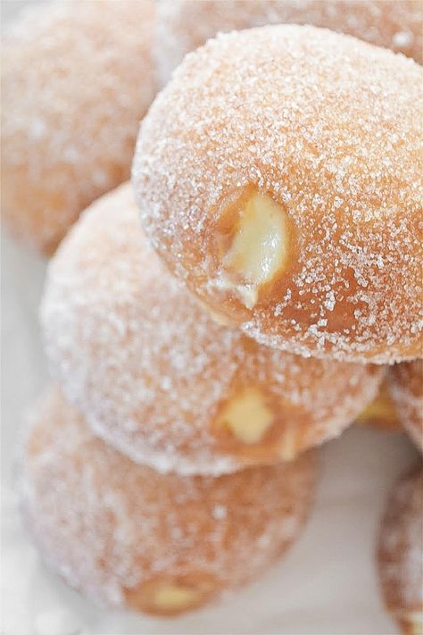 Homemade Donuts Recipe, Homemade Donuts, Doughnut Recipe, Bread Recipes Sweet, Baked Donuts, Bakery Recipes, Donut Recipes, Cooking Recipes Desserts, Morning Food