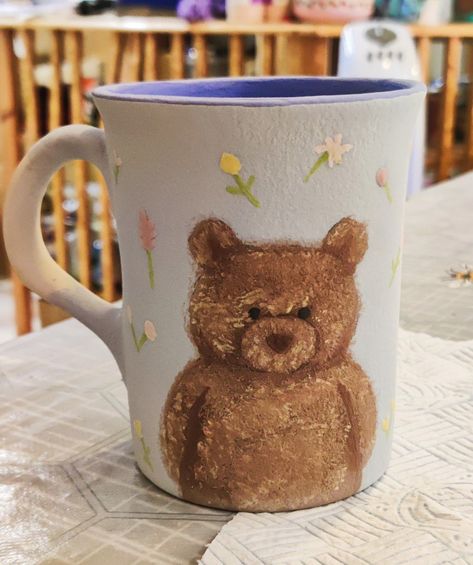 Bear Pottery Painting, Animal Pottery Painting Ideas, Pottery Bear, Bear Pottery, Teddy Bear Mug, Dreamy Flowers, Mug Drawing, Painting Pottery, Ceramic Cafe