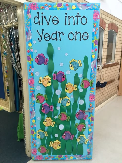 Sea Creatures Classroom Decoration, Ocean Board Ideas, Fish Door Decorations Classroom, Ocean Door Hanger, Under The Sea Bulletin Board Ideas Ocean Themed Classroom, Under The Sea Door Decor, Under The Sea Classroom Ideas, Fish Classroom Door, Ocean Classroom Door Ideas