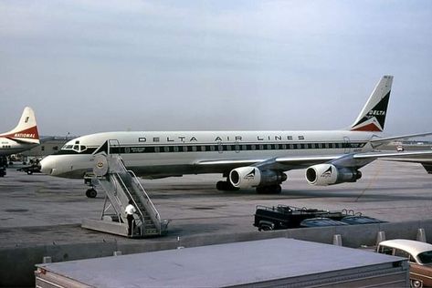 Delta: DC-8-51. ( N820E ). MCO. 1967. Photo: Jon Proctor. Douglas Dc 8, Douglas Aircraft, Boeing 707, Delta Air Lines, Cargo Aircraft, Airplane Photography, Boeing 767, Jet Age, Vintage Aviation