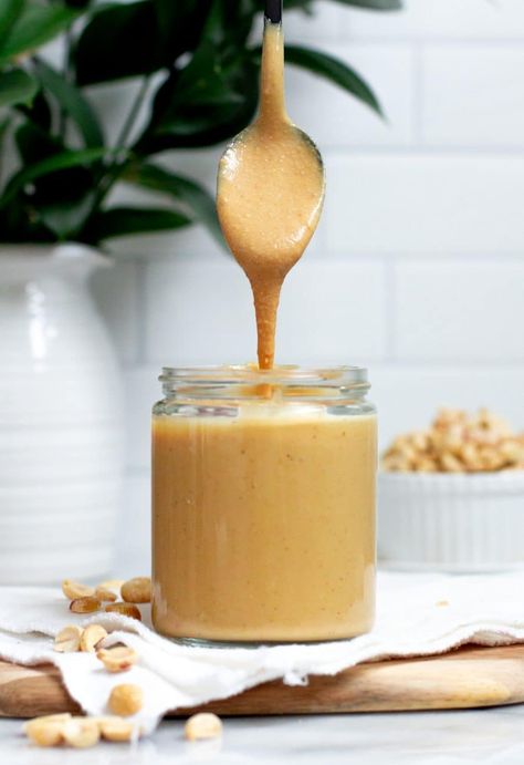 Easy, 1-ingredient, 5-minute creamy homemade peanut butter! Dragon Sauce Recipe, Dragon Sauce, Homemade Nut Butter, Kebabs On The Grill, Random Recipes, Food Bowls, Homemade Peanut Butter, Grilled Chicken Salad, Vegan Restaurants