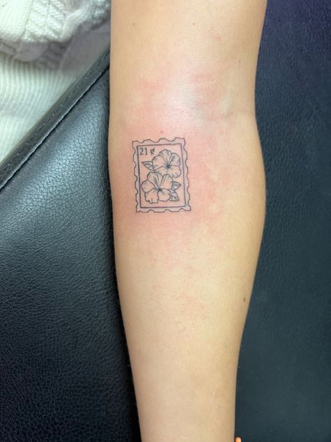 Small Tattoo Ideas Hawaii, Tattoo In Hawaii, Dainty Hawaii Tattoo, Hawaii Tiny Tattoo, Cute Indie Tattoos, Small Stamp Tattoo Ideas, Australian Stamp Tattoo, Hawaii Related Tattoos, Matching Hawaii Tattoos