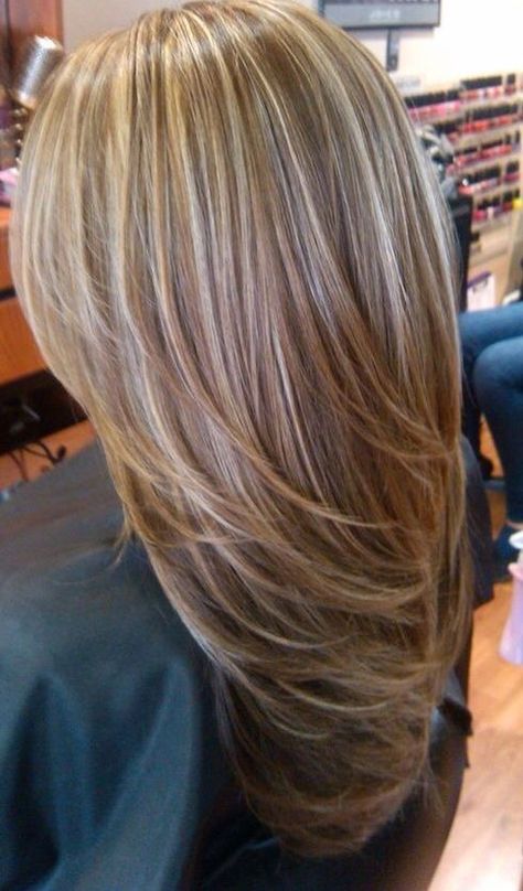 Light blonde highlights on medium brown hair Long Layered Haircuts, Hair Color Highlights, Hair Color And Cut, Great Hair, Hair Skin, Blonde Highlights, Gorgeous Hair, Hair Highlights, Pretty Hairstyles