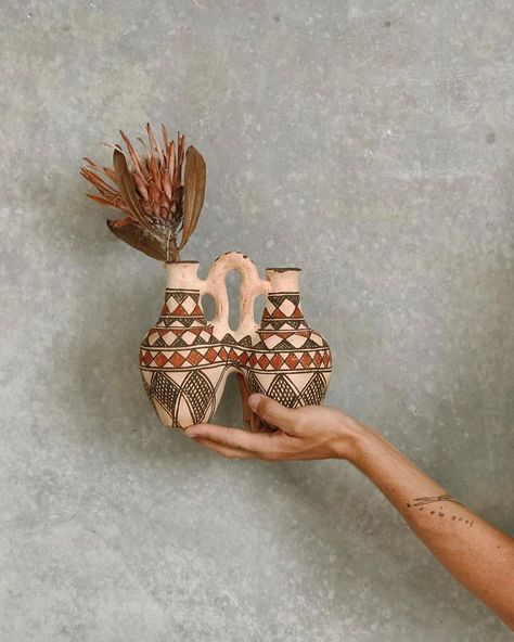 No photo description available. Earthy Ceramics, Incredible Art, Cactus Silk, Silk Cushions, Berber Women, Vintage Moroccan Rugs, Clay Ceramics, Vintage Moroccan, Hand Painted Ceramics