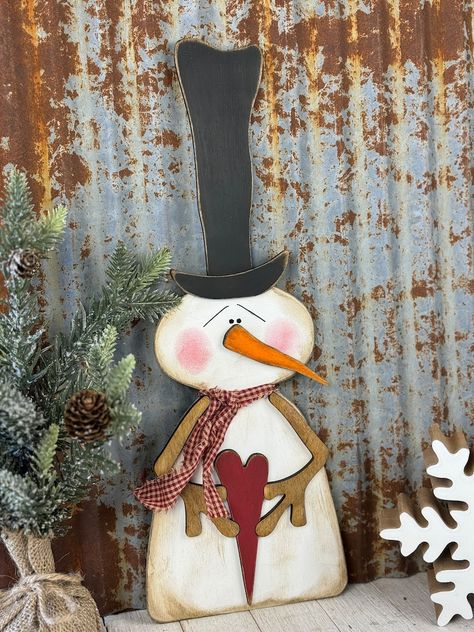 Valentine Snowman, Diy Schneemann, Wooden Snowmen, Diy Snowman, Christmas Wood Crafts, Snowman Crafts, Christmas Wood, Winter Crafts, Christmas In July