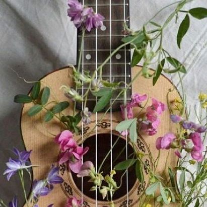 Aesthetic Guitar, Dark Spring, Spring Music, Hippie Quotes, Outfit 2020, Guitar Photos, Castle Aesthetic, Aesthetic Spring, Guitar Girl