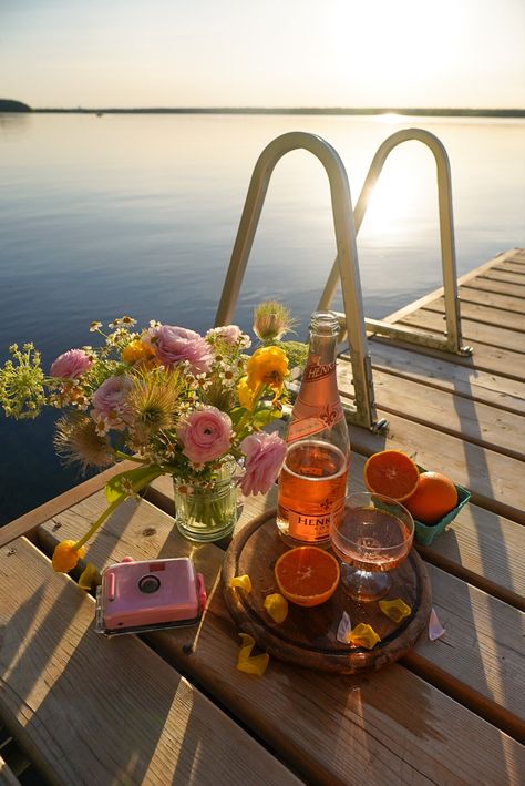 Dock Picnic, Peach Picnic, Lakeside Picnic, Summer Moodboard, Lake Dock, Perfect Picnic, Flower Making, Picture Perfect, Flowers Bouquet