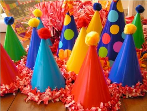 Circus 1st Birthdays, Circus Carnival Party, Clown Party, Circus Theme Party, Carnival Themed Party, Circus Birthday Party, Carnival Birthday Parties, Carnival Themes, Carnival Birthday