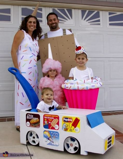 Group Halloween Costumes For Teens, Diy Family Halloween Costumes, Ice Cream Costume, Halloween Costumes For Big Kids, Costume Contest Winner, Halloween Ice Cream, Zombie Bride, Pretty Halloween, Costumes For Teens