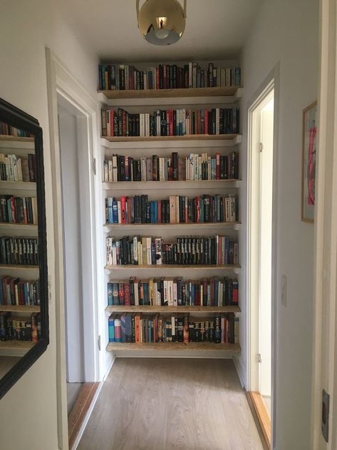 Bookshelf In Hallway, Bookshelves Hallway, Moving In Together Aesthetic, Libreros Aesthetic, Book Library Home, Hallway Bookshelf, Hallway Aesthetic, Home Library Aesthetic, Moving Aesthetic