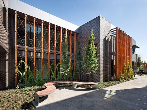 Trellis Design Architecture, Commercial Building Architecture Design, Museum Facade Design, Green Facade Design, School Facade Design, Office Architecture Design, Factory Landscape, Cable Trellis, Green Factory