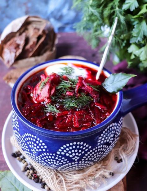 Chicken Borscht (Ukrainian Beetroot Soup) Chicken Borscht, Borsht With Chicken, Borch Soup Borscht Recipe, Vegetarian Borscht Soup, Vegan Borscht Soup, Easy Beet Soup Borscht Recipe, Clean Eating Soup Recipes, Borscht Recipe, Borscht Soup