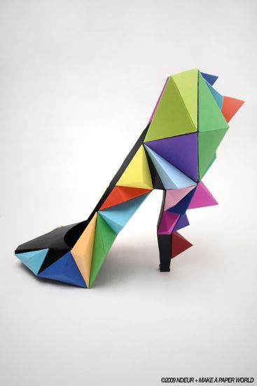 Origami Shoe by French artist Mathieu Missiaen for his collaboration with Make a Paper World Origami Shoes, Cool High Heels, Paper Shoes, Creative Shoes, Paper Fashion, Ugly Shoes, High Heels Boots, Funky Shoes, Shoe Gallery