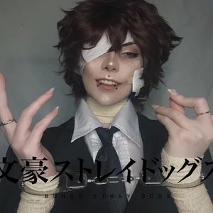 #cosplay #dazai #bungoustraydogs #dazaibungoustraydogs #wigs #wigstyling #makeup #makeuptutorial Dazai Cosplay Makeup, Dazai Makeup Tutorial, Pm Dazai Cosplay, Dazai Makeup, Dazai Haircut, Masquerade Half Mask, Dazai Osamu Cosplay, Dazai Cosplay, Bsd Cosplay