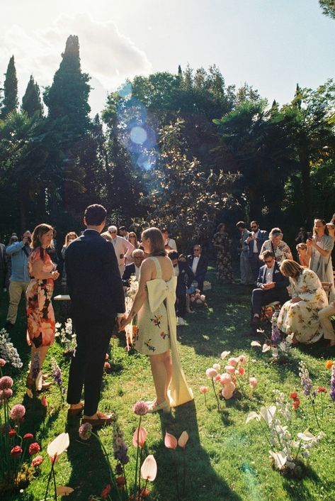 Real Wedding | Ida & Marc-Antoine Artsy Wedding Aesthetic, Bohemian Wedding Aesthetic, Non Wedding Wedding, Colourful Wedding Ceremony, Not Traditional Wedding, Maximalism Wedding, Clown Wedding, Anti Wedding, Spontaneous Wedding