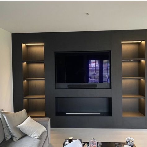 Drywall Tv Unit, Black Media Wall Living Room, Media Wall Design Modern, Bedroom Media Wall, Small Media Wall, Chimney Wall Ideas, Living Room Small Ideas, Media Wall Ideas, Tv Fal