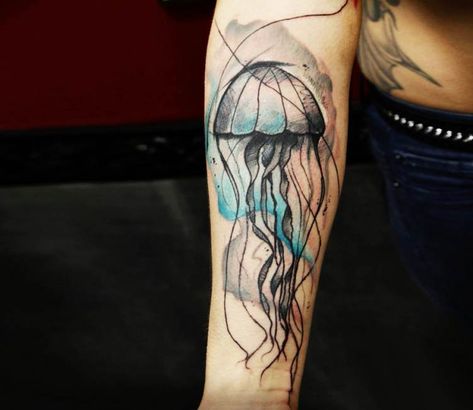 Sketchy Jellyfish tattoo by Kenlar Tattoo | Post 18451 Watercolor Jellyfish, Tier Tattoo, Kunst Tattoos, Water Tattoo, Jellyfish Tattoo, Tattoos For Women Flowers, Tattoos Gallery, Abstract Tattoo, Tattoo Blog