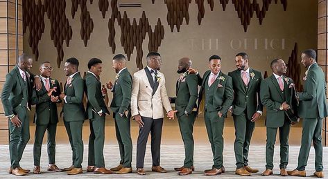 Your daily dose of #dapper groomsmen!�😍 and the color combination is sharp!💚 #munaluchibride #munaluchibridal #dapper #groomsmen #ido… Green Wedding Suit, Wedding Groomsmen Attire, Wedding Suits Groomsmen, Mens Wedding Attire, Emerald Green Weddings, Groom And Groomsmen Attire, Wedding Suits Groom, Munaluchi Bride, Wedding Groomsmen