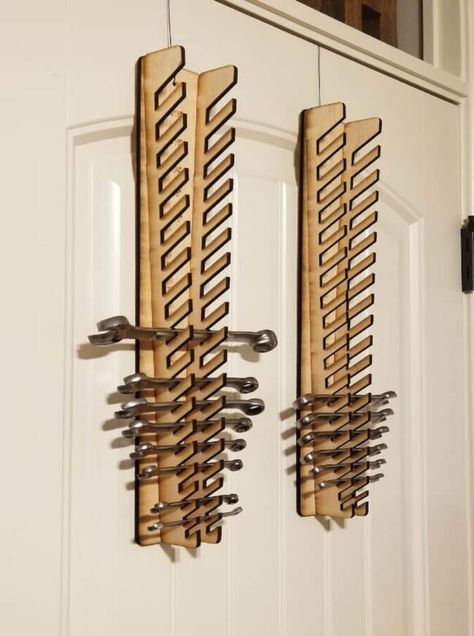 Garage Tool Storage Ideas, Tool Shed Organizing, Tool Storage Ideas, Wrench Organizer, Storage Shed Organization, Garage Workshop Organization, Garage Tool Organization, Shed Organization, Garage Tool Storage