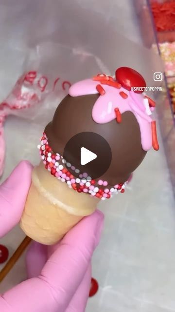 19K views · 1.4K likes | Sweets R Poppin’ | Angelica on Instagram: "Valentine Ice Cream Cones!🍦🍭 #repost 

#icecreamcone #icecream #cakepop #cakepops #cakesicle #cakesicles #cakebite #cakebites #sweetsrpoppin #fredericksburgva #valentinesday #valentines #valentinecake #valentinessweets #valentineideas #valentinesgift #kidstreats #chocolate #sprinkles #sprinklesmakeeverythingbetter #diy #tutorial #tutorials #valentinetutorials #icecreamconecakepops" Ice Cream Cake Pops Tutorial, Christmas Desert Recipes, Valentine Sweet Treats, Ice Cream Cone Cake Pops, Ice Cream Cake Pops, Valentine Cake Pop, Cake Pop Tutorial, Cake Ball Recipes, Ice Cream Cone Cake