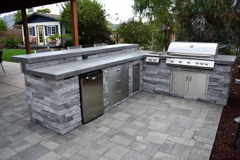 Small Outdoor Kitchen With Bar, Outdoor Kitchen Cabinet, Outdoor Grill Island, Small Outdoor Kitchens, Modern Outdoor Kitchen, Backyard Views, Arizona House, Outdoor Kitchen Cabinets, Build Outdoor Kitchen