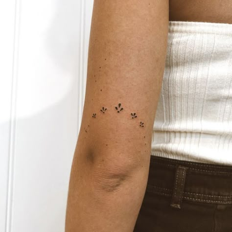 ♡︎ Small Leg Tattoo Placement, Portugal Stamp Tattoo, Simple Circle Tattoo, Dainty Ornamental Tattoo, Metis Tattoo, Hungarian Tattoo Ideas, Above Elbow Tattoos, Scandinavian Tattoo For Women, Behind Elbow Tattoo Women