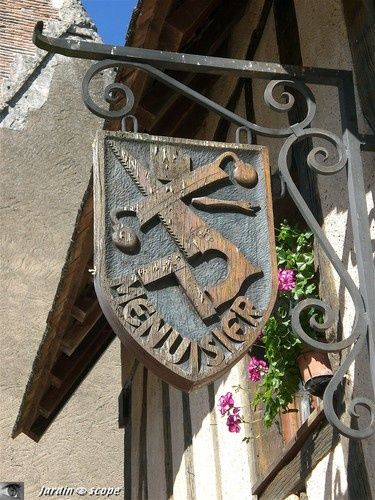 FRENCH SIGN FOR WOODWORKING Wrought Iron Sign, Sign Bracket, Hantverk Diy, Wooden Work, French Signs, Du Plessis, Carved Signs, Carved Wood Signs, Trade Sign