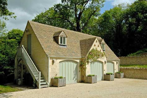 Cotswold Building Stone Cotswold Stone Houses, Grey Stone House, Stone Garage, Barn Style Garage, Timber Garage, Room Above Garage, Cotswold Stone, Cottage Extension, Oak Frame House