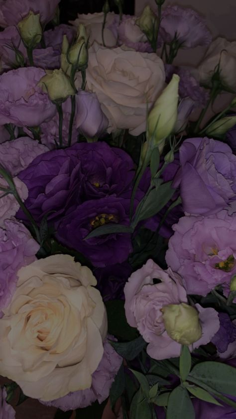 Purple Roses Aesthetic Wallpaper, Roses Aesthetic Purple, Violets Aesthetic Flower, Rose Purple Aesthetic, Violet Color Aesthetic, Purple Flower Bouquet Aesthetic, Purple Rose Aesthetic, Brown And Purple Aesthetic, Violet Flower Aesthetic