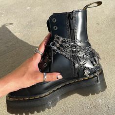 Decorated Combat Boots, Doc Martens Beads On Laces, Diy Doc Martens, Mxtx Aesthetic, Punk Fashion Diy, Boots Diy, Doc Marten Boot, Studs Diy, Boot Chains