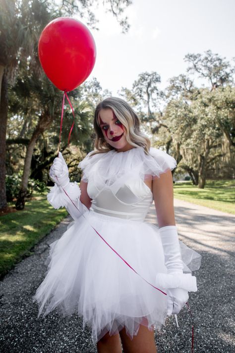 White Tutu Costume Halloween, All White Halloween Costume, White Clown Costume, Cute Clown Costume, White Halloween Costumes, Diy Tutus, Tutu Women, Fam Pics, Halloween Clown