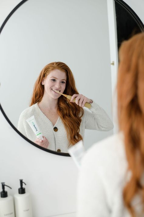 🎁Looking for a gift idea? Why not a Real White Sonic Toothbrush?🪥 With five cleaning modes and charcoal bristles, everyone on your list will reach their dental goals in no time! Did we mention the biodegradable bamboo brush heads? Yeah, we thought of everything! Pick up a couple today to help your loved ones brighten their smile! Toothpaste Photography, Mirror Shots, Dental Studio, Brush Teeth, Charcoal Toothpaste, Lifestyle Shoot, Bamboo Brush, Sonic Toothbrush, Manual Toothbrush