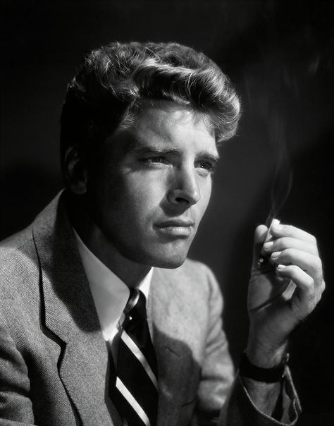 Burt Lancaster (1913-1994). Hollywood Golden Age, Burt Lancaster, Agnes Moorehead, Yul Brynner, Classic Film Stars, Hollywood Men, Racial Equality, Hollywood Actors, Humphrey Bogart